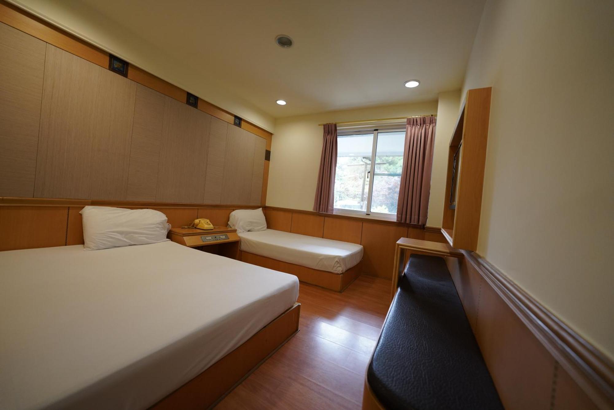 Wun Sun Hotel จงเจิ้ง ภายนอก รูปภาพ